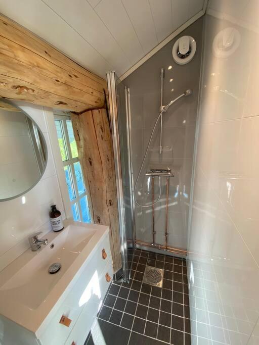 Apartamento Minihus Med Drommeutsikt Til Sunnmorsalpene Aure  Exterior foto